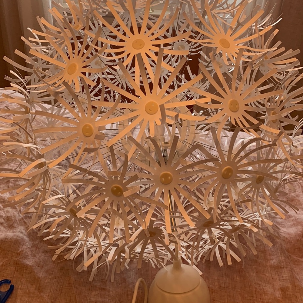 IKEA Mascros Pendant light. Paper flower design. Max watts 40. EUC